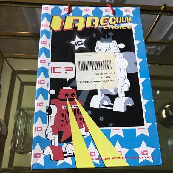 🔥NEW UNIQUE Irregular Choice scalloped heels 8.5 - Picture 4 of 8